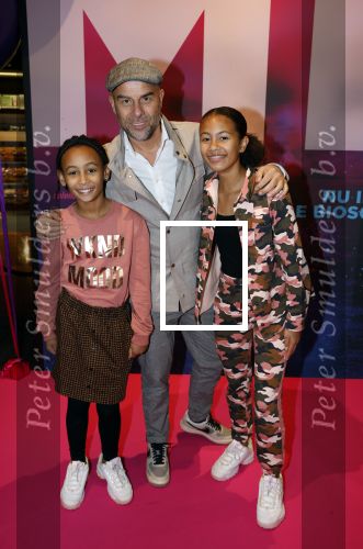 Amsterdam 30 september 2022
Premiere Misfit in Pathe arena.
De cast bestond oa uit Bettina Holwerda, Timor Steffens Senna Ramos Duncan Tromp Stefania Nienke v Dijk Anique Dreamon Kes v d Broek Ricky Naingolan Roosmarijn Wind Felice Poppeliers en Kimberley Agyarko . Tjeerd Oosterhuis met dochters