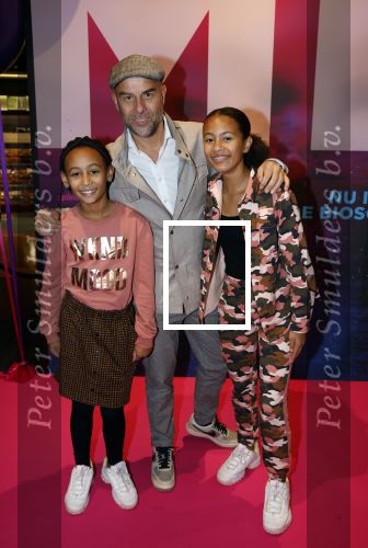 Amsterdam 30 september 2022
Premiere Misfit in Pathe arena.
De cast bestond oa uit Bettina Holwerda, Timor Steffens Senna Ramos Duncan Tromp Stefania Nienke v Dijk Anique Dreamon Kes v d Broek Ricky Naingolan Roosmarijn Wind Felice Poppeliers en Kimberley Agyarko . Tjeerd Oosterhuis met dochters
