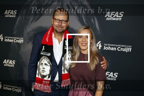 Leusden 29 september 2022
Premiere theater stuk over leven Johan Cruijff in Afas Leusden . Wolter Lommerde met partner