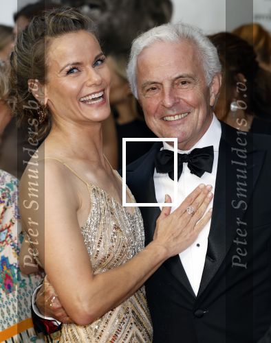 Amsterdam 11 september 2023
Premiere de Vuurlinie in Thuschinski Amsterdam . Angela Schijf draagt sieranden van Prinses Margarita.
Angela Schijf en Huub Stapel