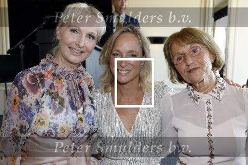 Noordwijk 18 september 2023
Boekpresentatie Annette Wijdom bij Huis ter Duin . Prinses Margarita kreeg eerste exemplaar.
Annette Wijdom met moeder en Prinses Margarita