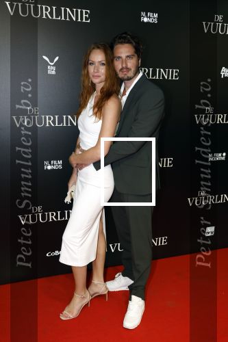 Amsterdam 11 september 2023
Premiere de Vuurlinie in Thuschinski Amsterdam .  Bertrie Wierenga en Dorian Bindels