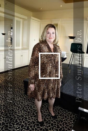 Noordwijk 18 september 2023
Boekpresentatie Annette Wijdom bij Huis ter Duin . Prinses Margarita kreeg eerste exemplaar.
Catherine Keyl