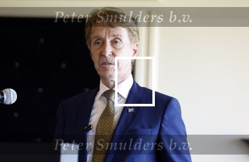 Noordwijk 18 september 2023
Boekpresentatie Annette Wijdom bij Huis ter Duin . Prinses Margarita kreeg eerste exemplaar.
Cees Wijburg
