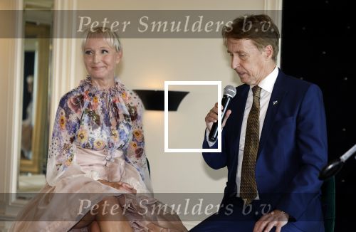 Noordwijk 18 september 2023
Boekpresentatie Annette Wijdom bij Huis ter Duin . Prinses Margarita kreeg eerste exemplaar.
Cees Wijburg