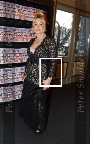 Amsterdam 31 augustus 2023
Premiere het grootste zwanenmeer ter wereld in Carre.
Connie Witteman met haar schoonzoon