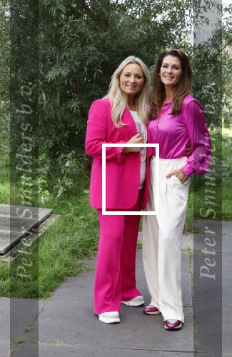 Amsterdam 25 september 2023
Start van de maand voor borstkankeronderzoek / pink Ribbon met oa Quinty Trustfull en Desray.