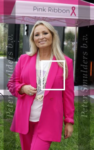 Amsterdam 25 september 2023
Start van de maand voor borstkankeronderzoek / pink Ribbon met oa Quinty Trustfull en Desray.