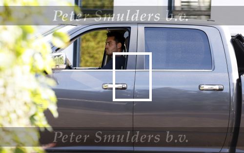 Abcoude 16 september 2023
Douwe Bob zijn vriendin met zoontje gaan verhuizen naar Abcoude . Ze hebben een huis gekocht aan het Gein .
