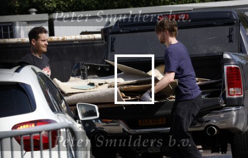 Abcoude 16 september 2023
Douwe Bob zijn vriendin met zoontje gaan verhuizen naar Abcoude . Ze hebben een huis gekocht aan het Gein .