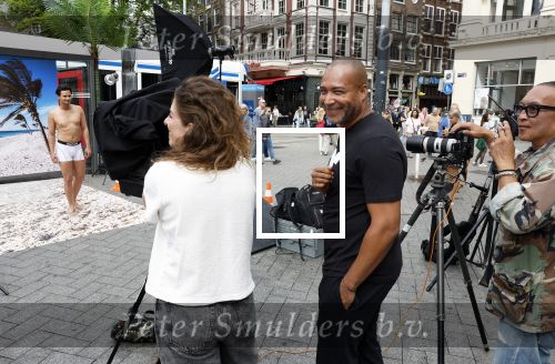 Amsterdam 2 september 2023
Everon Jackson Hooi heeft fotoshoot met zijn ondergoed merk Iamtoro op Leidseplein in het centrum van Amsterdam.