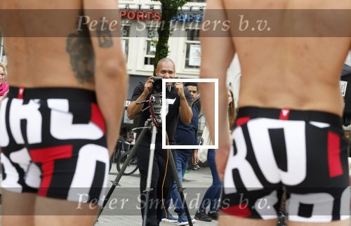 Amsterdam 2 september 2023
Everon Jackson Hooi heeft fotoshoot met zijn ondergoed merk Iamtoro op Leidseplein in het centrum van Amsterdam.