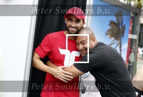 Amsterdam 2 september 2023
Everon Jackson Hooi heeft fotoshoot met zijn ondergoed merk Iamtoro op Leidseplein in het centrum van Amsterdam. Everon met zijn partner Jozua