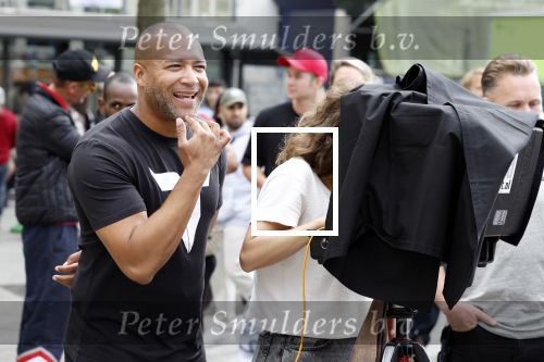 Amsterdam 2 september 2023
Everon Jackson Hooi heeft fotoshoot met zijn ondergoed merk Iamtoro op Leidseplein in het centrum van Amsterdam.