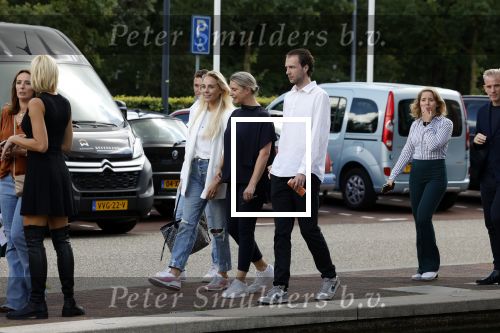 Hilversum 28 augustus 2023
Nicolette Kluijver en Art Rooijakkers met o.a. Hassan Slaby, Guido Spek, Jochen Otten, Krista Arriens, Radmilo Soda, Iris Enthoven, Mark Baanders, Floris Gobel, Iris van Lunenburg, Willem Voogd, Jaimie Vaes, Roosmarijn Wind, Chelsey Weimar, Ilse Paulis, Armand Rosbak en Frits Wester bij de presentatie van Expeditie Robinson 2023 bij RTL in Hilversum.