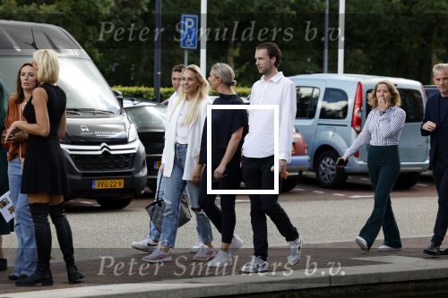 Hilversum 28 augustus 2023
Nicolette Kluijver en Art Rooijakkers met o.a. Hassan Slaby, Guido Spek, Jochen Otten, Krista Arriens, Radmilo Soda, Iris Enthoven, Mark Baanders, Floris Gobel, Iris van Lunenburg, Willem Voogd, Jaimie Vaes, Roosmarijn Wind, Chelsey Weimar, Ilse Paulis, Armand Rosbak en Frits Wester bij de presentatie van Expeditie Robinson 2023 bij RTL in Hilversum.