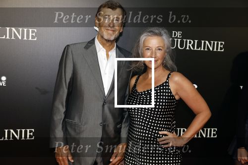 Amsterdam 11 september 2023
Premiere de Vuurlinie in Thuschinski Amsterdam .  Ferry Mingelen en Marike Mingelen