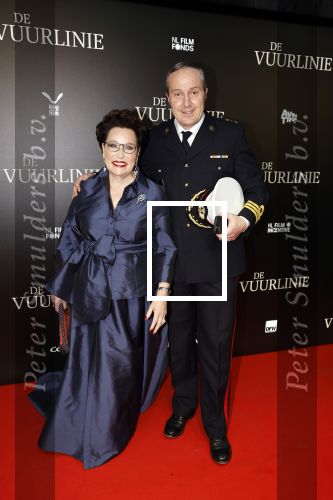 Amsterdam 11 september 2023
Premiere de Vuurlinie in Thuschinski Amsterdam . Carry Knoops en partner Geert-Jan Knoops