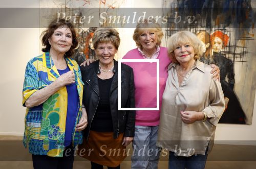 Laren 21 september 2023
Greetje Kauffeld , Tineke de Nooij , Ciska Peters en Therese Steinmetz wonen alle 4 in het Rosa Spier Huis .
