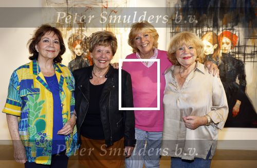 Laren 21 september 2023
Greetje Kauffeld , Tineke de Nooij , Ciska Peters en Therese Steinmetz wonen alle 4 in het Rosa Spier Huis .