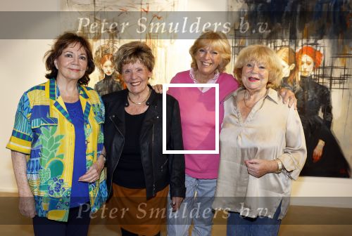 Laren 21 september 2023
Greetje Kauffeld , Tineke de Nooij , Ciska Peters en Therese Steinmetz wonen alle 4 in het Rosa Spier Huis .