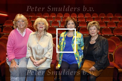 Laren 21 september 2023
Greetje Kauffeld , Tineke de Nooij , Ciska Peters en Therese Steinmetz wonen alle 4 in het Rosa Spier Huis .