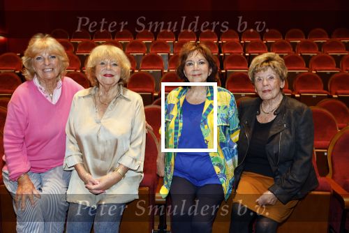 Laren 21 september 2023
Greetje Kauffeld , Tineke de Nooij , Ciska Peters en Therese Steinmetz wonen alle 4 in het Rosa Spier Huis .