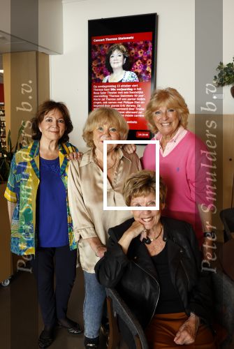 Laren 21 september 2023
Greetje Kauffeld , Tineke de Nooij , Ciska Peters en Therese Steinmetz wonen alle 4 in het Rosa Spier Huis .