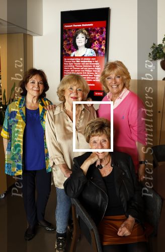 Laren 21 september 2023
Greetje Kauffeld , Tineke de Nooij , Ciska Peters en Therese Steinmetz wonen alle 4 in het Rosa Spier Huis .