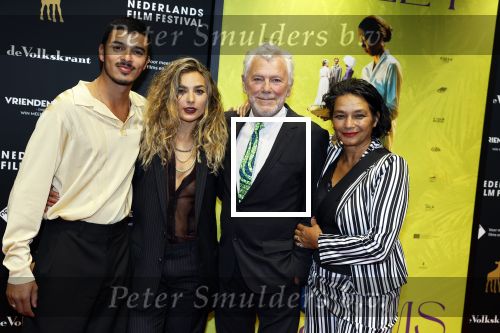 Utrecht 22 september 2023
Premiere Sweet dreams tijdens openingsavond van de filmdagen. Hans Dagelet met zijn partner Esther Apituley en Charlie Chang Dagelet met haar partner