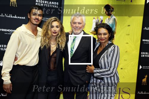 Utrecht 22 september 2023
Premiere Sweet dreams tijdens openingsavond van de filmdagen. Hans Dagelet met zijn partner Esther Apituley en Charlie Chang Dagelet met haar partner