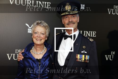 Amsterdam 11 september 2023
Premiere de Vuurlinie in Thuschinski Amsterdam . Henk Morsink en partner