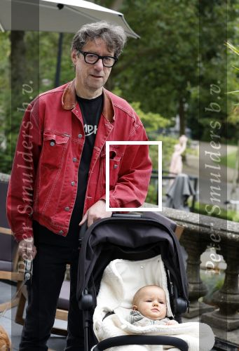 Amsterdam  1 september 2023
Aftrap van Stoptober bij VondelCS in het vondelpark.
Dit Jaar zijn Maxime Meiland Sergio Vyent en Herman Brusselmans de deelnemers . Herman Brusselmans met  zoontje
