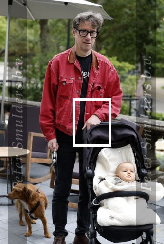 Amsterdam  1 september 2023
Aftrap van Stoptober bij VondelCS in het vondelpark.
Dit Jaar zijn Maxime Meiland Sergio Vyent en Herman Brusselmans de deelnemers . Herman Brusselmans met  zoontje