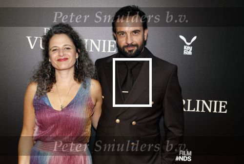 Amsterdam 11 september 2023
Premiere de Vuurlinie in Thuschinski Amsterdam .  Jeroen Spitzenberger kwam met zijn vrouw