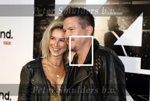 Amsterdam 25 september 2023
Premiere Kane in Tuschinski. Johnny de Mol en zijn  vrouw Anouk de Mol