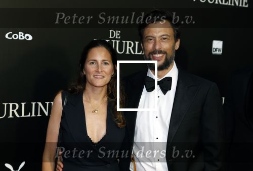 Amsterdam 11 september 2023
Premiere de Vuurlinie in Thuschinski Amsterdam .  Kaja Wolffers en partner Kaya de la Ram-belje