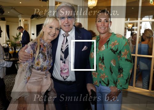 Noordwijk 18 september 2023
Boekpresentatie Annette Wijdom bij Huis ter Duin . Prinses Margarita kreeg eerste exemplaar.
Lee Towers kwam met zijn dochter Claudia