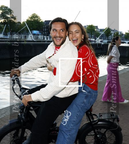 Amsterdam 31 augustus 2023
Lizzy v d Ligt en Yuki op een fatbike.