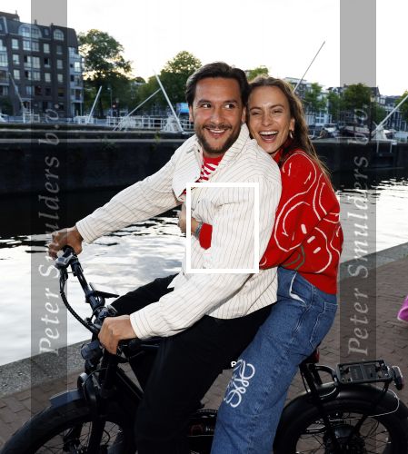 Amsterdam 31 augustus 2023
Lizzy v d Ligt en Yuki op een fatbike.