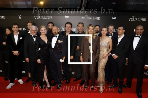 Amsterdam 11 september 2023
Premiere de Vuurlinie in Thuschinski Amsterdam . Marco Kroon kwam met zijn vrouw . Marco met cast