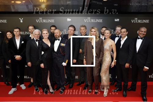 Amsterdam 11 september 2023
Premiere de Vuurlinie in Thuschinski Amsterdam . Marco Kroon kwam met zijn vrouw . Marco met cast