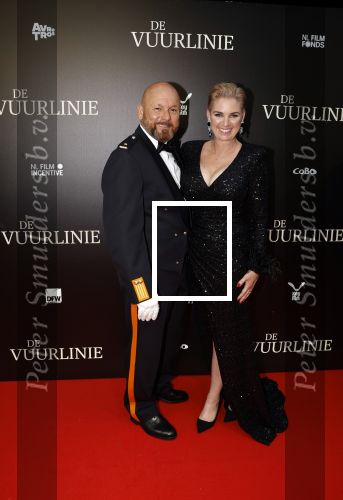 Amsterdam 11 september 2023
Premiere de Vuurlinie in Thuschinski Amsterdam . Marco Kroon kwam met zijn vrouw en drie zoons