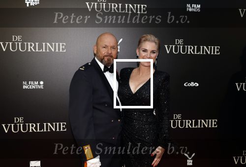 Amsterdam 11 september 2023
Premiere de Vuurlinie in Thuschinski Amsterdam . Marco Kroon kwam met zijn vrouw en drie zoons