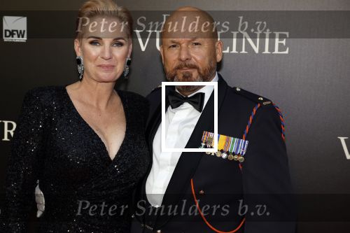 Amsterdam 11 september 2023
Premiere de Vuurlinie in Thuschinski Amsterdam . Marco Kroon kwam met zijn vrouw en drie zoons