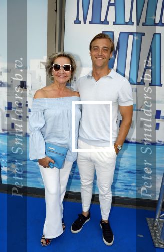 Amsterdam 10 september 2023
Premiere Mamma mia in het delamar theater. mariska v Kolck met zoon