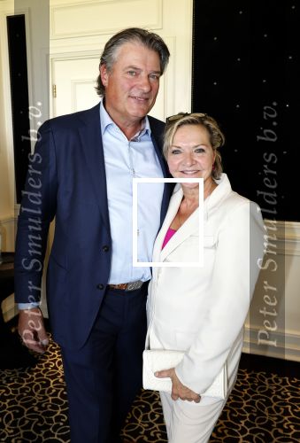 Noordwijk 18 september 2023
Boekpresentatie Annette Wijdom bij Huis ter Duin . Prinses Margarita kreeg eerste exemplaar. Mariska v Kolck en vriend