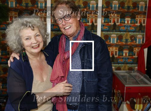 Scheveningen 26 september 2023
de familie Chabot , Bart Chabot Yolanda Chabot  Splinter Chabot  Maurits  Chabot Sebastiaan  Chabot en Storm Chabot bij presentatie boekenweek geschenk wat ze als familie hebben geschreven. Marlene Dumas en Vincent Mentzel