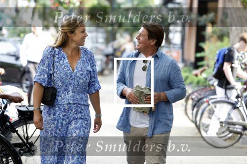 Amsterdam 11 september 2023
Martijn Krabbe met zijn vrouw Deborah Wietzes  in Amsterdam zuid