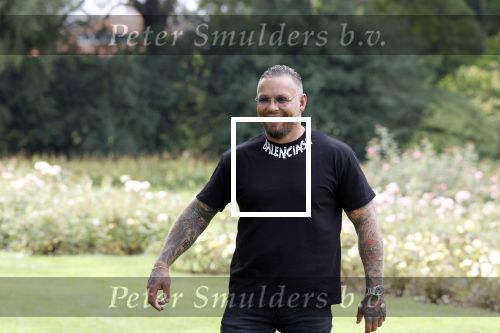 Den Haag 25 augustus 2023
Michael v d Plas met zijn nieuwe vriendin Charlene Bakker